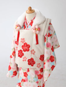 3歳女の子白色の着物