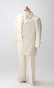 白色の753用5歳タキシード