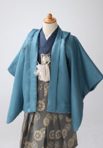 七五三3歳男の子青い羽織と袴