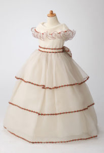 白色７歳女の子ドレス