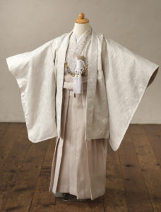 七五三5歳男の子白の着物